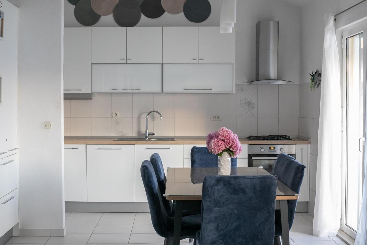 Apartment By The Sea Podgora Extérieur photo
